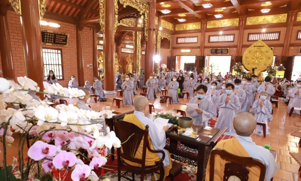 Trang nghiêm lễ Quy y Tam bảo cho hơn 400 Phật tử tại chùa Thiên Quang đầu xuân Nhâm Dần