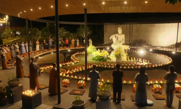 Thiền viện Trúc Lâm Bình Phước hoa đăng kỷ niệm khánh đản Đức Bồ-tát Quán Thế Âm