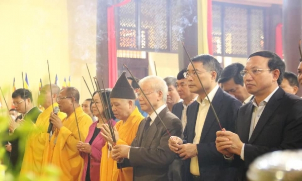Tổng Bí thư Nguyễn Phú Trọng dâng hương cầu nguyện quốc thái dân an tại Yên Tử