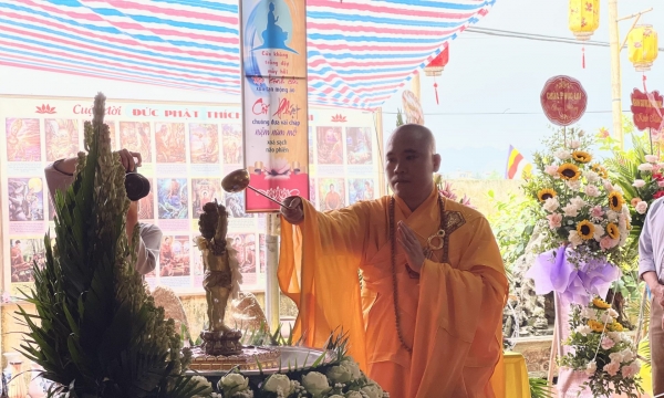 Hà Nam: Trang nghiêm lễ Phật đản PL.2566 tại chùa Hưng Long