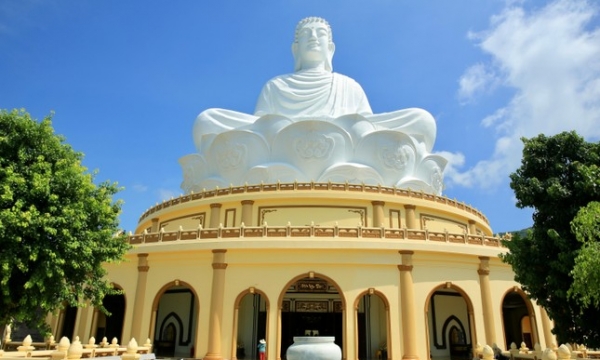 Đến Linh Phong tự, chiêm ngưỡng tượng Phật ngồi khổng lồ