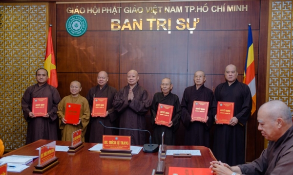 TP.HCM: Ban Trị sự Phật giáo Thành phố trao quyết định chuẩn y nhân sự các Ban chuyên môn