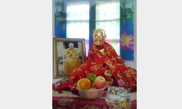 Sư bà 136 tuổi niệm Phật lưu thân kim cang bất hoại
