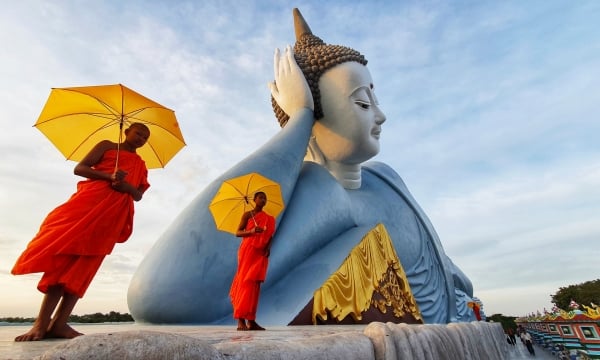 Chiêm ngưỡng tượng Phật nằm lớn nhất Việt Nam ở chùa Som Rong