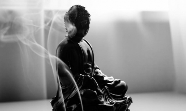 Tri ân “Người nằm xuống” từ góc độ một người học Phật