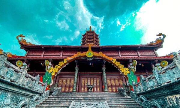 Vẻ đẹp của ngôi chùa có tòa tháp độc nhất Việt Nam với 2 kỷ lục thế giới