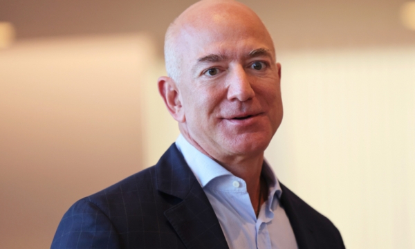 Tỷ phú Jeff Bezos tuyên bố dành phần lớn tài sản làm từ thiện