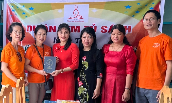'ATM tủ sách' trao sách cho trẻ em trường khuyết tật Bà Rịa Vũng Tàu