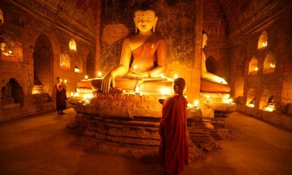Giữ tâm nguyện tôn kính Phật suốt đời
