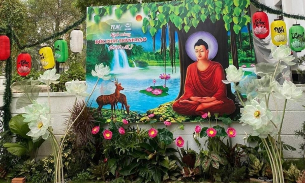 Quỹ Hoa Phước tặng tượng Phật, trao năng lượng bình an tới cán bộ nhân viên