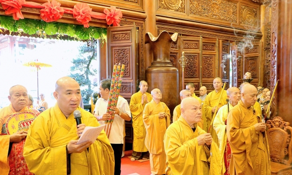 Bình Dương: Lễ an vị tôn tượng Đức Phật Bổn Sư Thích Ca Mâu Ni và chư vị Bồ tát