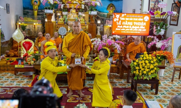 Đà Nẵng: Lễ Hằng thuận tại chùa Tam Bảo
