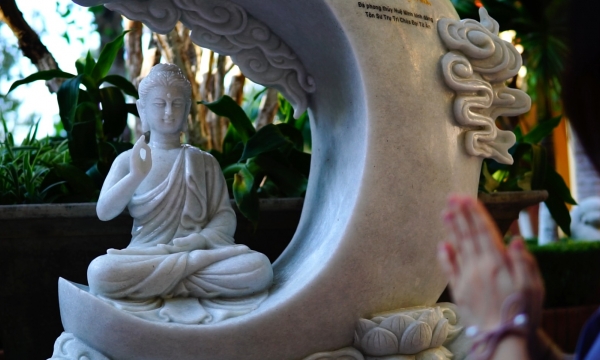 Phật dạy về cách thức tu hành căn bản của hàng Phật tử