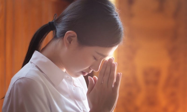 Lễ Phật cầu nguyện thành tâm nhưng sao trong năm vẫn gặp chuyện xui xẻo?