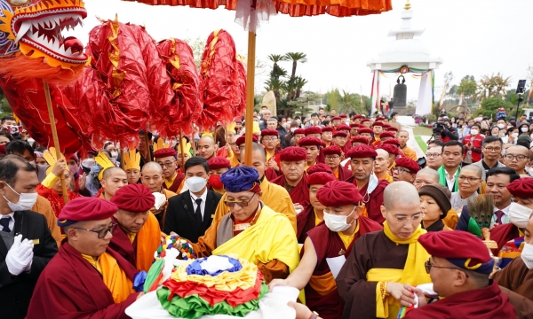Ngài Gyalwang Drukpa khai đàn Pháp hội cầu an đầu Xuân tại Đại Bảo tháp Mandala Tây Thiên