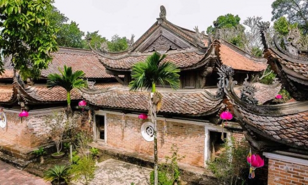 Đến Hà Nội, thăm chùa cổ Tây Phương