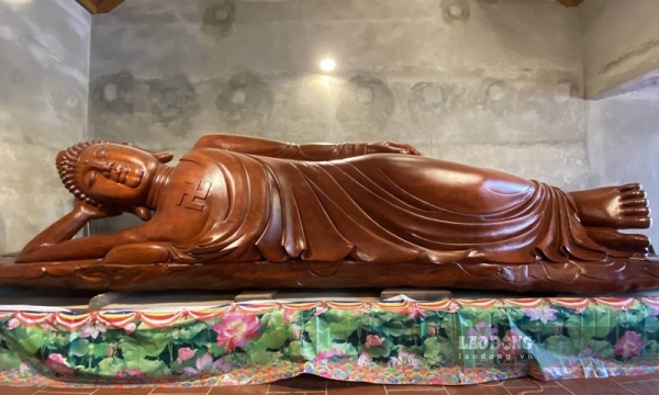 Tượng Phật bằng gỗ lũa lớn nhất Việt Nam tại ngôi chùa cổ hơn 800 năm tuổi