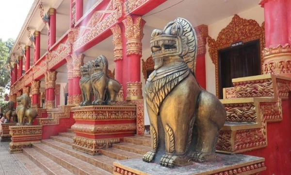 Vẻ đẹp kiến trúc độc đáo của ngôi chùa Khmer Sóc Lớn