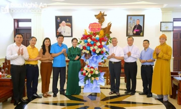 Ban Trị sự PG tỉnh Nghệ An chúc mừng Tòa Giám mục Giáo phận Vinh nhân lễ Phục sinh