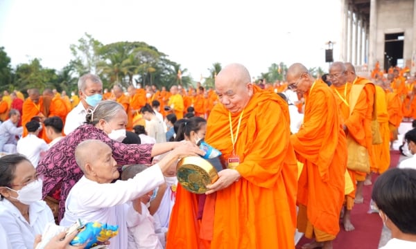 Đại lễ đặt bát hội cúng dường 3000 chư Tăng tại Học viện Phật giáo Nam tông Khmer