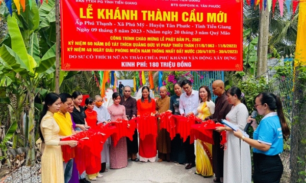 Tiền Giang: Ban TTXH Phật giáo tỉnh kết hợp chùa Phú Khánh tổ chức khánh thành cầu nông thôn