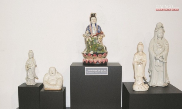 Chuyện về người giữ gìn những bức tượng Phật gốm lâu đời ở Việt Nam