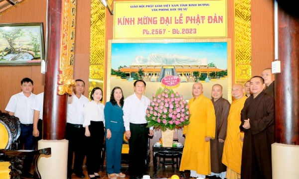 Lãnh đạo Thành ủy TP. Thủ Dầu Một, Dĩ An chúc mừng Đại lễ Phật đản PL.2567