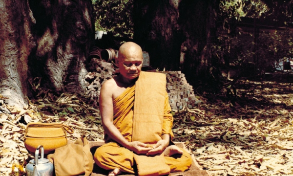 “Tôi lấy lời dạy giản dị của Đức Phật và quan sát tâm mình tự nhiên”