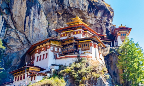 Thăm nơi Đức Liên Hoa Sinh từng giảng Kim cương thừa ở Bhutan