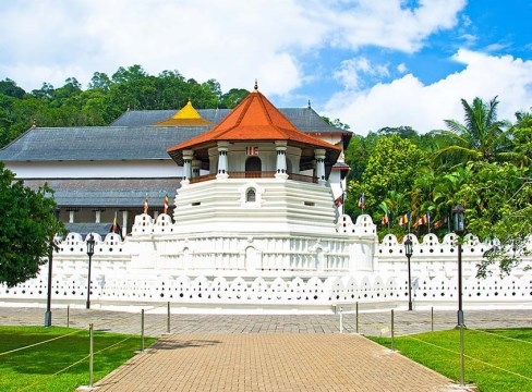 Khám phá chùa Răng Phật