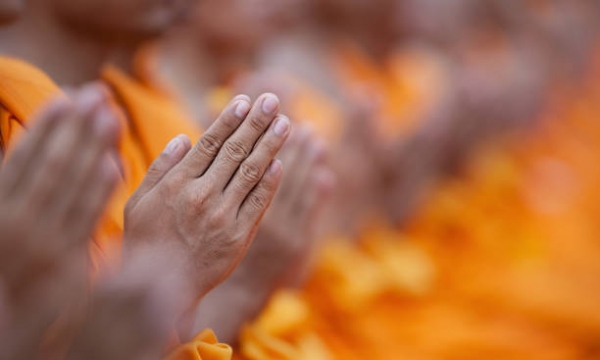 Lễ Phật, niệm kinh thế nào mới có công đức để hồi hướng cho oan gia?