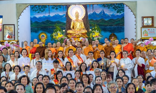 Đà Nẵng: Trang nghiêm đại lễ dâng y Kathina tại chùa Tam Bảo