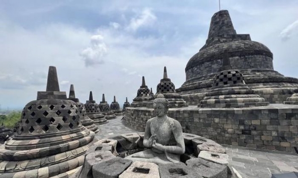 Ngôi đền Phật giáo lớn nhất thế giới ở Indonesia tái sinh sau thời gian bảo tồn