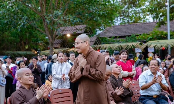 2.700 thực khách ăn chay, ủng hộ xây chùa Phước Quang