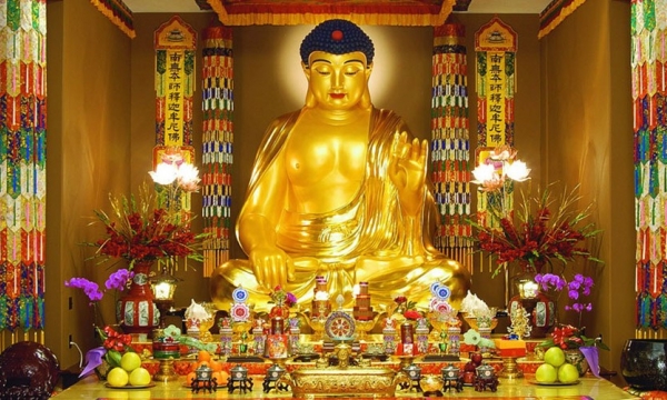 Hai ý nghĩa cúng dường hình tượng của Phật