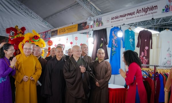 Ban Văn hóa Phật giáo TP.HCM khai mạc hội chợ Xuân tại chùa Phổ Quang