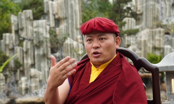 Đức Drukpa Thuksey Rinpoche: Hãy tìm nguồn vui sống và cảm hứng bên ngoài chiếc màn hình điện thoại