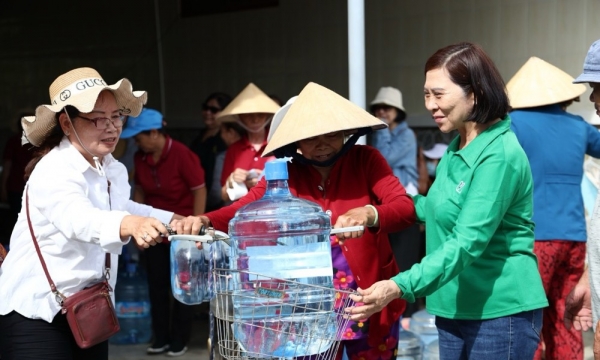 Hội Thiện nguyện Hạt Giống Từ Bi trao nước sạch tại Gò Công Đông