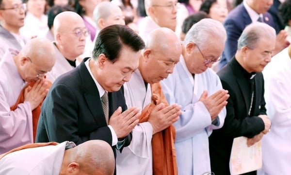 Tổng thống Hàn Quốc dự lễ Phật đản, nói luôn nhớ lời Phật dạy