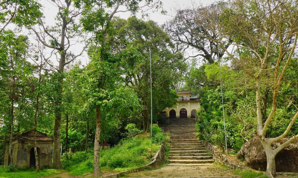 Đến Huế, vãn cảnh chùa Thánh Duyên