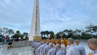 Đồng Tháp: Thường trực Ban Trị sự viếng Nghĩa trang Liệt sĩ Tiền Giang nhân dịp kỷ niệm 78 năm Ngày Thương binh Liệt sĩ