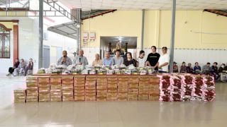 Đồng Tháp: Chùa Nam An (xã Vĩnh Kim) tặng quà hỗ trợ người khiếm thị và các hoàn cảnh khó khăn
