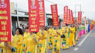 H.Châu Thành: Chùa Trường Phước tổ chức bộ hành Kính mừng Phật Đản 