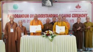 Tiền Giang: Lễ Ký kết ghi nhớ hợp tác giữa Trường Trung cấp Phật học Tiền Giang và Học viện Viên Quang (Đài Loan)