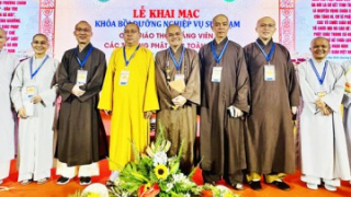 Đoàn Ban Giáo dục Phật giáo tỉnh Tiền Giang tham dự Khóa bồi dưỡng Nghiệp vụ Sư phạm toàn quốc tại Đà Nẵng