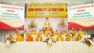 Tiền Giang: Đoàn Ban Hoằng pháp và Ban Kinh tế Tài chính Trung ương GHPGVN thăm chư hành giả An cư mùa hạ năm 2024