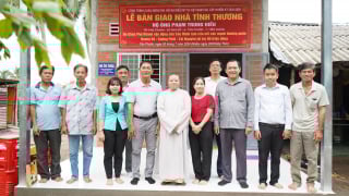 H.Tân Phước: Chùa Phú Khánh bàn giao căn nhà tình thương tại xã Phú Mỹ 