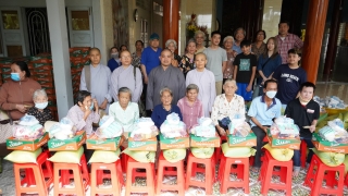 H.Châu Thành: Chùa Thiền Lâm tổ chức trao quà Tết Ất Tỵ hỗ trợ các hoàn cảnh khó khăn