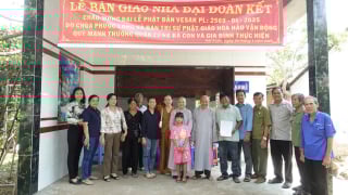 H.Cai Lậy: Chùa Phước Long (Hội Xuân) bàn giao nhà Đoàn kết hướng về Đại lễ Phật Đản LHQ Vesak 2025