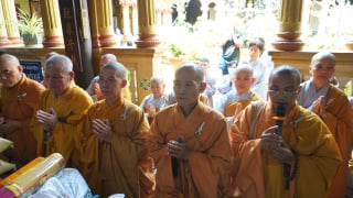 Tiền Giang: Ban Trị sự Phật giáo thị xã và huyện Cai Lậy thăm, cúng dường bốn trường hạ tỉnh 